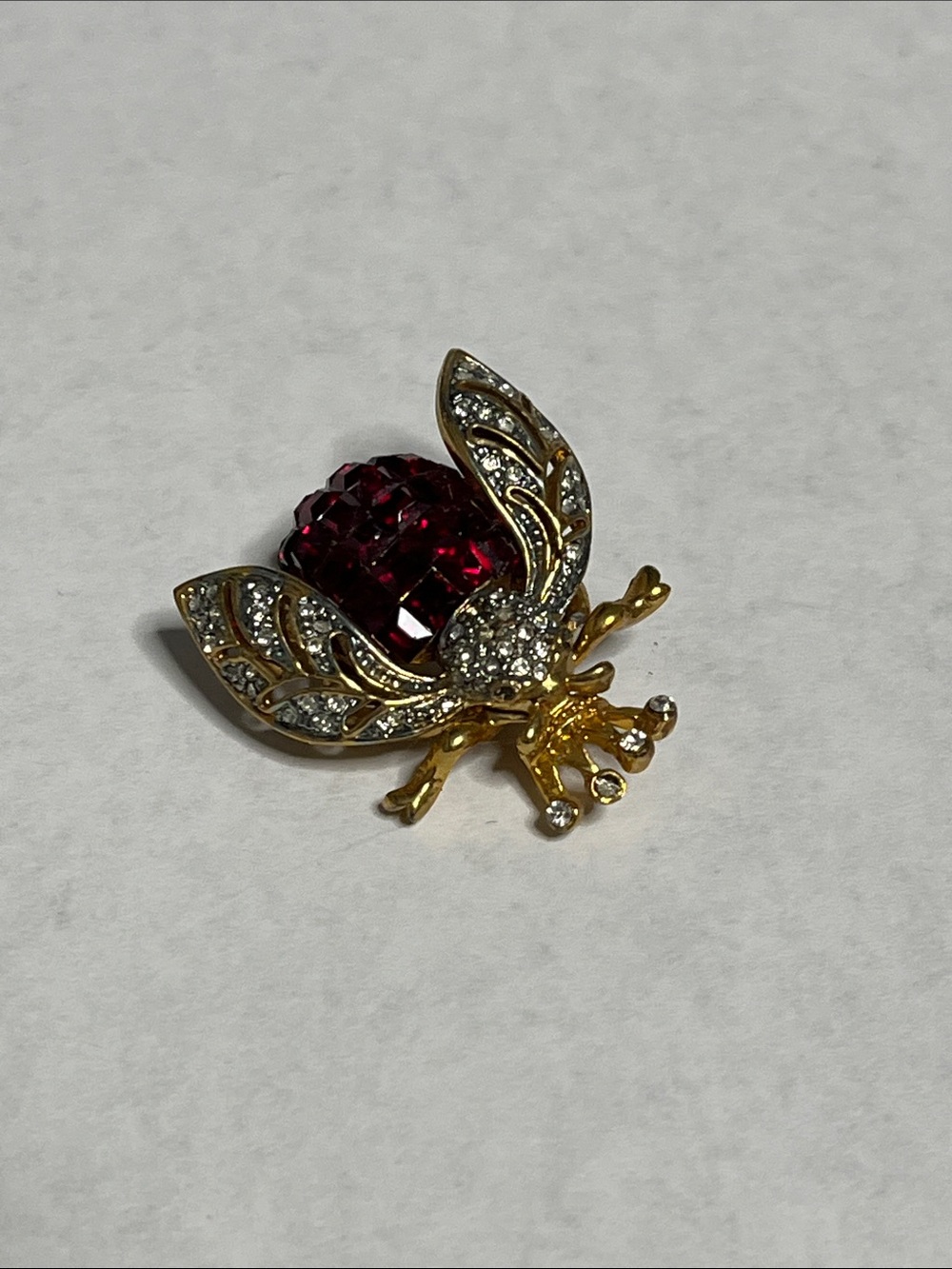 VTG Gold-Tone Beetle Insect Brooch Pin Deep Red & Clear Crystal Accents 1.25”